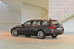 BMW 530d xDrive Touring Modern Line 2013 года  (WW)